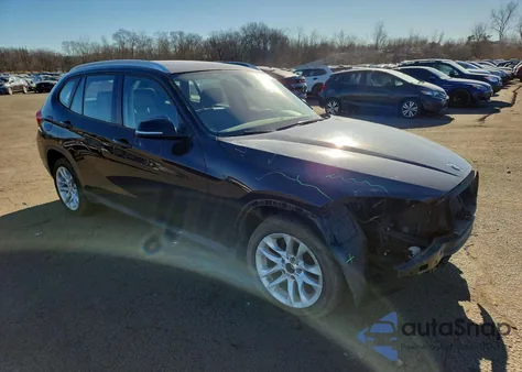 2015 BMW X1 xDrive28I z USA, uszkodzony, nr VIN WBAVL1C57FVY33880